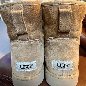 Ugg Classic Mini Chestnut boots